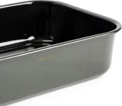 Dagelijkse Kost Door Jeroen Meus - Braadslede 39,5x28,6cm - Olijfgroen - Emaille - PFAS-vrij 4 Dagelijkse Kost Door Jeroen Meus - Braadslede 39,5x28,6cm - Olijfgroen - Emaille - PFAS-vrij -Keuken Pot 1200x1043 5