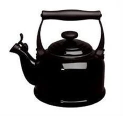 Le Creuset Tradition Fluitketel - 2.1 L - Ebbenzwart 4 Le Creuset Tradition Fluitketel - 2.1 L - Ebbenzwart -Keuken Pot 1200x1127 3