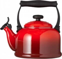 Le Creuset Tradition Fluitketel - 2.1 L - Kersenrood -Keuken Pot 1200x1145 2