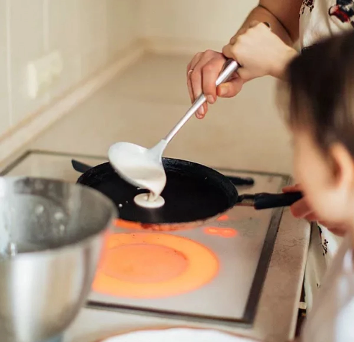 Cheffinger Pannenkoekenpan - Antiaanbaklaag - Krasbestendig - 28cm Cheffinger Pannenkoekenpan - Antiaanbaklaag - Krasbestendig - 28cm -Keuken Pot