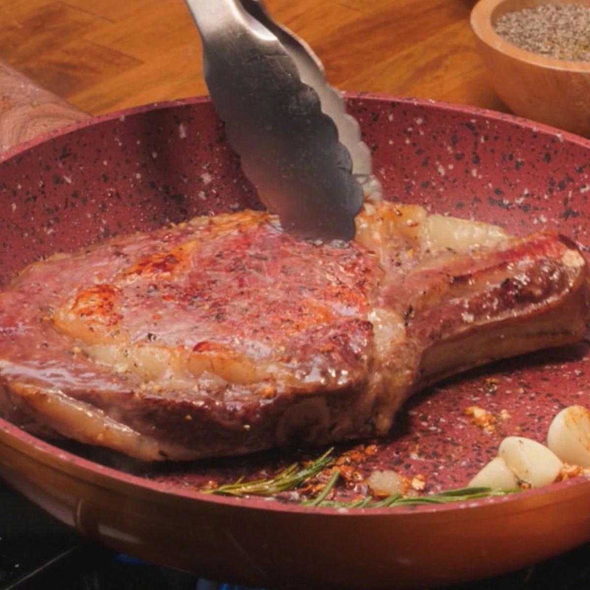 Livington Copper & Stone Pan - 24cm koekenpan- anti-aanbaklaag en krasbestendig - graniet look - binnenste steenlaag voor perfecte warmteverdeling - geschikt voor Ceran, gas, elektrisch, inductie Livington Copper & Stone Pan - 24cm Koekenpan- Anti-aanbaklaag En Krasbestendig - Graniet Look - Binnenste Steenlaag Voor Perfecte Warmteverdeling - Geschikt Voor Ceran, Gas, Elektrisch, Inductie -Keuken Pot 1200x1200 1062