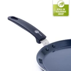 GreenPan Essentials Pannenkoekenpan 24cm - Zwart - Inductie - PFAS-vrij 6 GreenPan Essentials Pannenkoekenpan 24cm - Zwart - Inductie - PFAS-vrij -Keuken Pot 1200x1200 1110