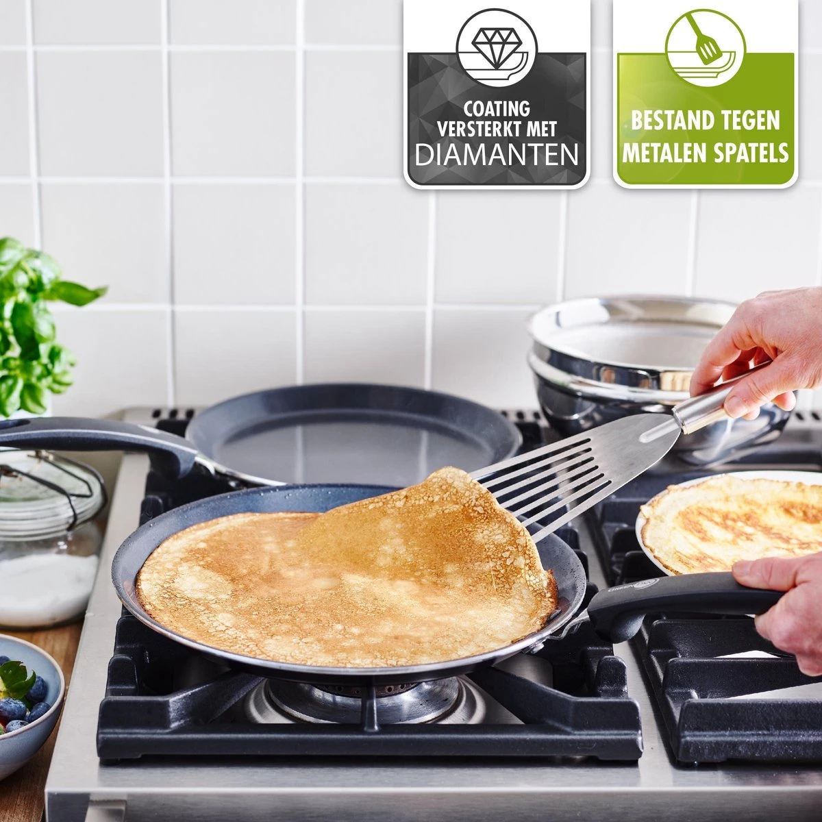 GreenPan Essentials pannenkoekenpan 24cm - zwart - inductie - PFAS-vrij GreenPan Essentials Pannenkoekenpan 24cm - Zwart - Inductie - PFAS-vrij -Keuken Pot 1200x1200 1116