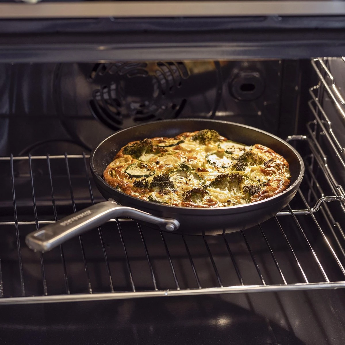 KitchenAid Hard geanodiseerd aluminium wok ø30cm - zwart - inductie - anti-aanbak KitchenAid Hard Geanodiseerd Aluminium Wok ø30cm - Zwart - Inductie - Anti-aanbak -Keuken Pot 1200x1200 1434