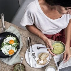 KitchenAid Hard Geanodiseerd Aluminium Wok ø30cm - Zwart - Inductie - Anti-aanbak 8 KitchenAid Hard Geanodiseerd Aluminium Wok ø30cm - Zwart - Inductie - Anti-aanbak -Keuken Pot 1200x1200 1437