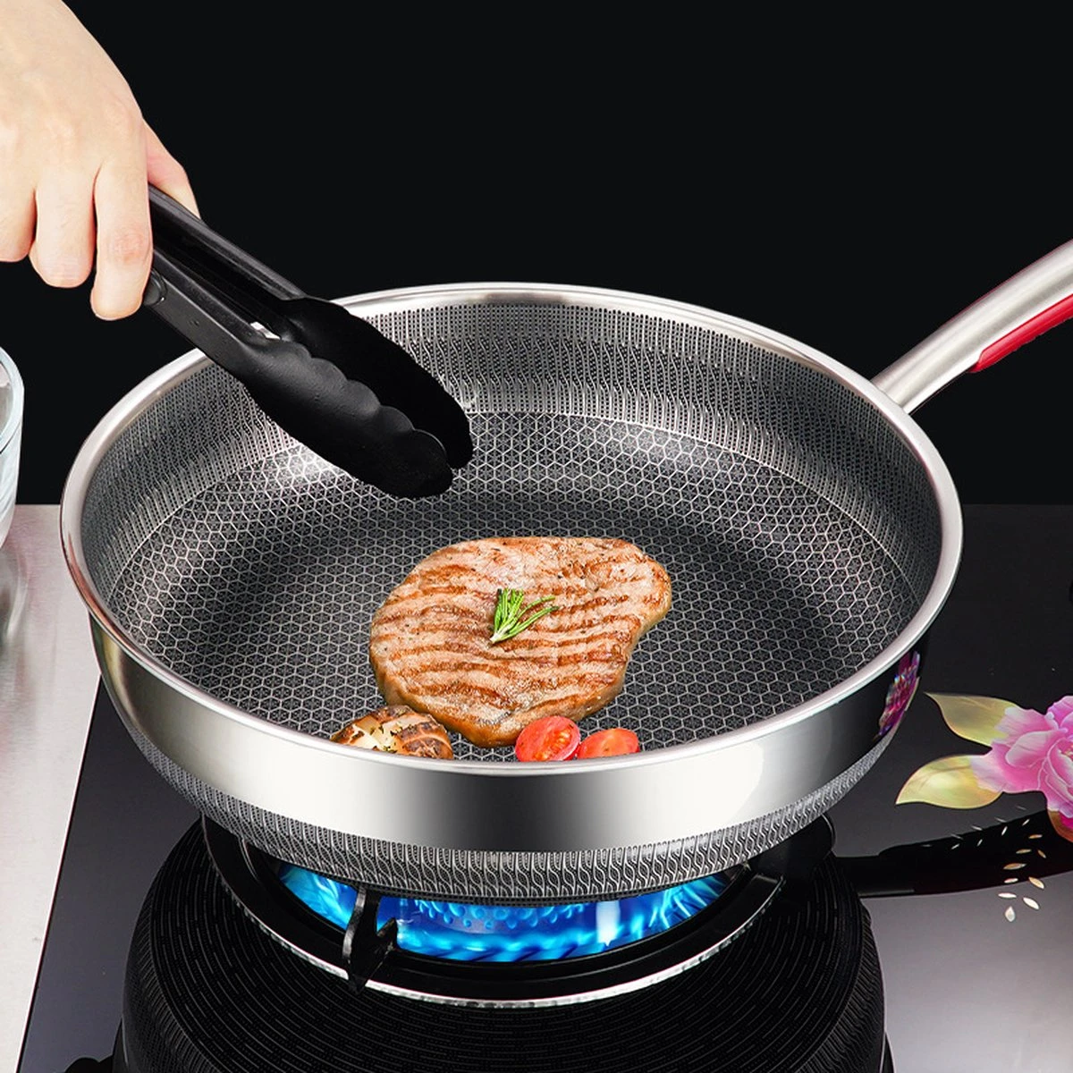 MONFORTT. Hapjespan Ø 28cm Anti-aanbaklaag 7 lagen staal met deksel MONFORTT. Hapjespan Ø 28cm Anti-aanbaklaag 7 Lagen Staal Met Deksel -Keuken Pot 1200x1200 1607