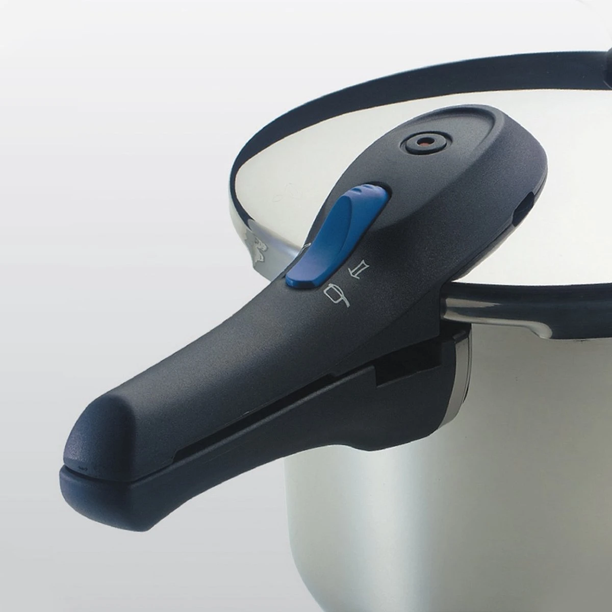 BK Snelkookpan 22 cm / 6L - RVS - glans - inductie BK Snelkookpan 22 Cm / 6L - RVS - Glans - Inductie -Keuken Pot 1200x1200 1751