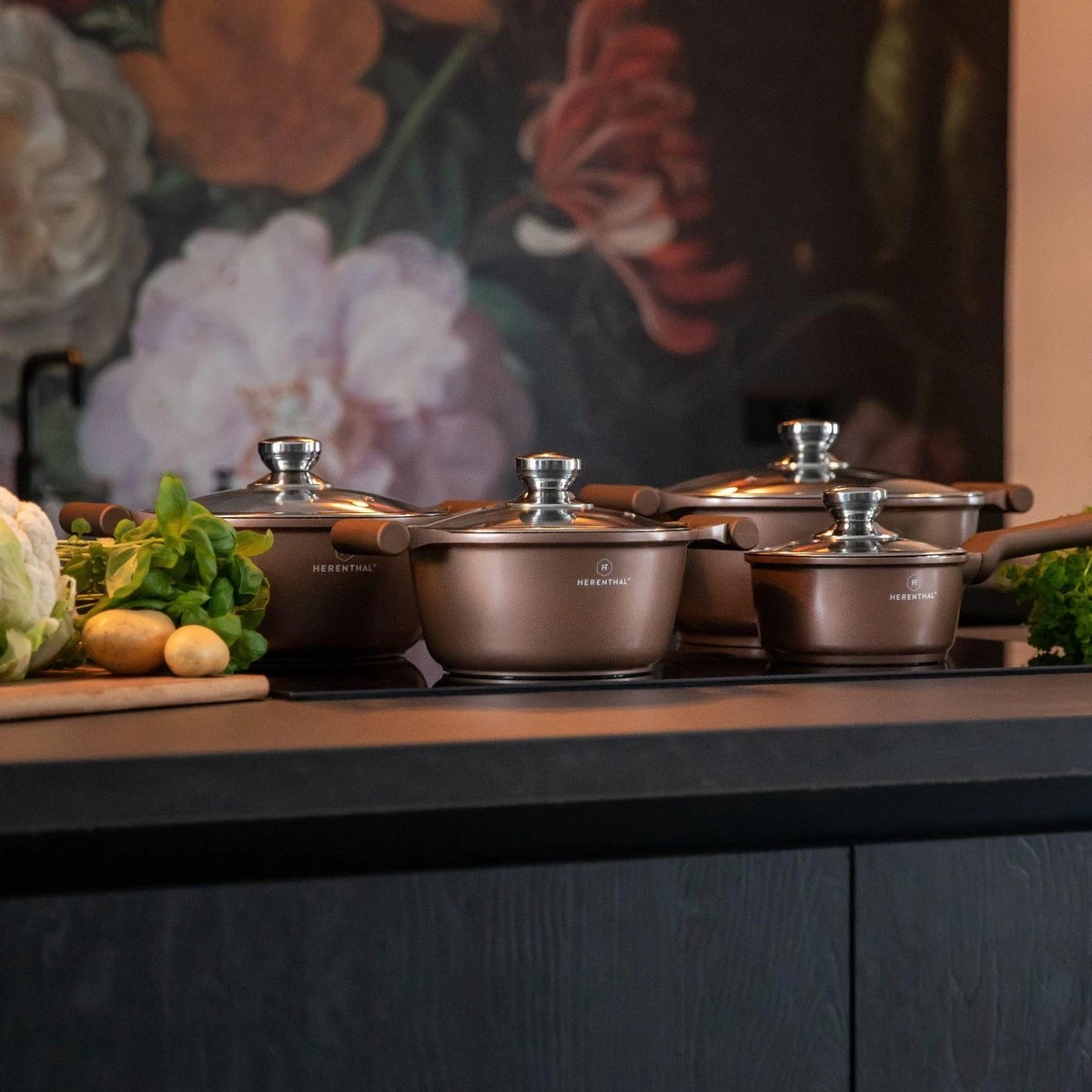 Herenthal Inductie Pannenset- Luxe 10-delige Koekenpannenset - Voor alle warmtebronnen - Met Glazen Deksels - Koper Herenthal Inductie Pannenset- Luxe 10-delige Koekenpannenset - Voor Alle Warmtebronnen - Met Glazen Deksels - Koper -Keuken Pot 1200x1200 40