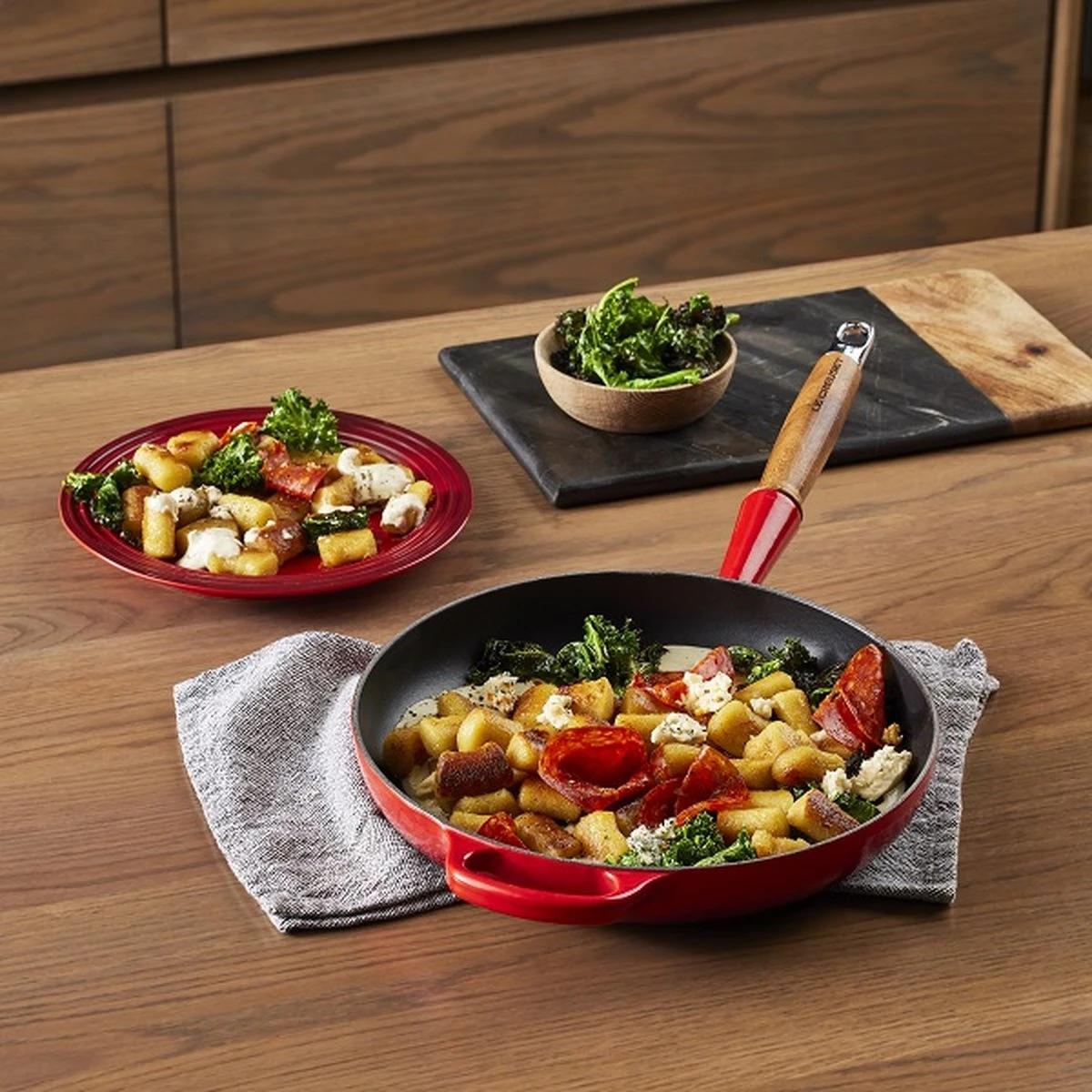 Le Creuset Koekenpan Signature Kersenrood - ø 28 cm / 2.6 Liter - Geëmailleerde anti-aanbaklaag Le Creuset Koekenpan Signature Kersenrood - ø 28 Cm / 2.6 Liter - Geëmailleerde Anti-aanbaklaag -Keuken Pot 1200x1200 442