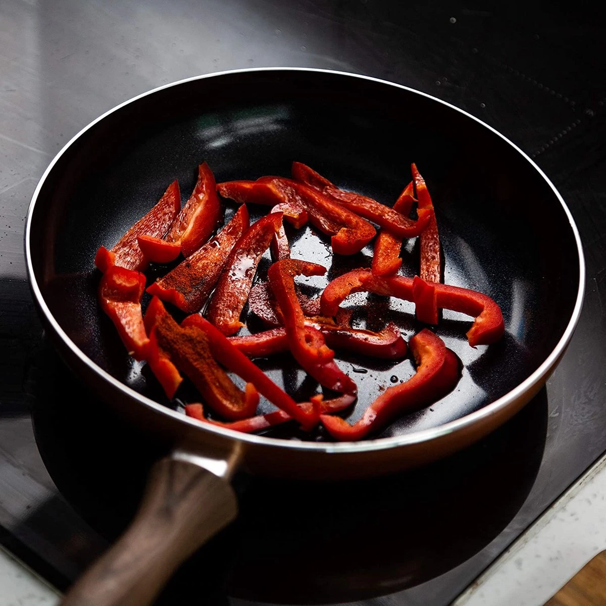 Nuovva Koperen Koekenpan - Keramische Antikleeflaag – Houten Handvat Koekenpan - Ø 24 cm Inductie - PTFE-vrij Nuovva Koperen Koekenpan - Keramische Antikleeflaag – Houten Handvat Koekenpan - Ø 24 Cm Inductie - PTFE-vrij -Keuken Pot 1200x1200 447