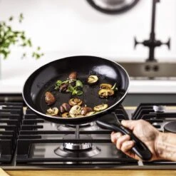 VitaVerde Expert Koekenpannenset Ø 24cm + Ø 28cm - Zwart - Inductie - PFAS-vrij -Keuken Pot 1200x1200 486