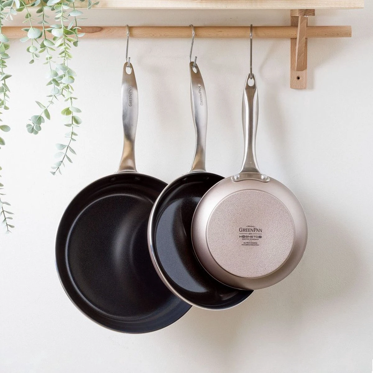 GreenPan Koekenpan - Royal Bronze - ø 20 cm - Keramische anti-aanbaklaag GreenPan Koekenpan - Royal Bronze - ø 20 Cm - Keramische Anti-aanbaklaag -Keuken Pot 1200x1200 497