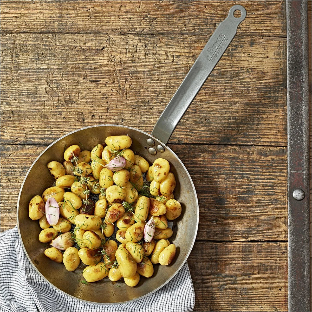 De Buyer Carbone Plus Koekenpan - Ø Bovenaan 24cm - Plaatstaal De Buyer Carbone Plus Koekenpan - Ø Bovenaan 24cm - Plaatstaal -Keuken Pot 1200x1200 539