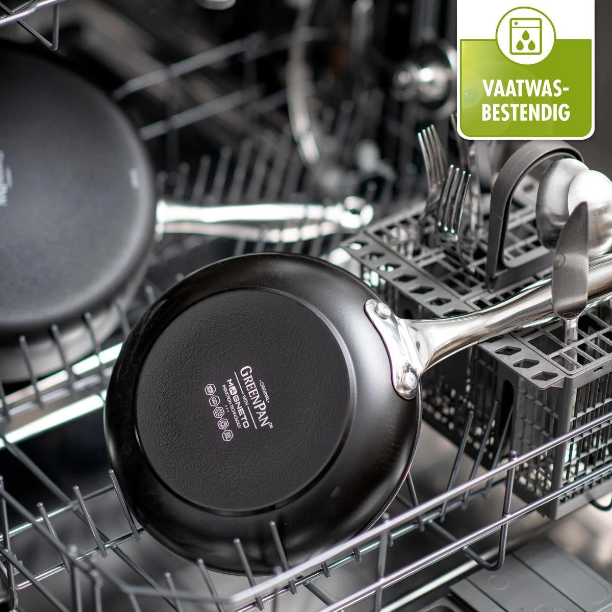 GreenPan Brussels koekenpan 20cm - zwart - inductie - PFAS-vrij GreenPan Brussels Koekenpan 20cm - Zwart - Inductie - PFAS-vrij -Keuken Pot 1200x1200 674