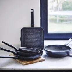 BK Universe Koekenpannenset Ø 24 Cm + Ø 28 Cm - Inductie - PFAS-vrij -Keuken Pot 1200x1200 698