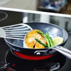 GreenPan Barcelona Infinity Pro Koekenpannenset - 3-delig - Zwart - Inductie - PFAS-vrij 18 GreenPan Barcelona Infinity Pro Koekenpannenset - 3-delig - Zwart - Inductie - PFAS-vrij -Keuken Pot 1200x1200 810