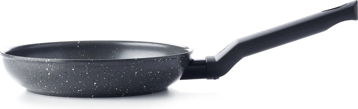 BK Universe koekenpan Ø 24cm - inductie - anti-aanbak - PFAS-vrij BK Universe Koekenpan Ø 24cm - Inductie - Anti-aanbak - PFAS-vrij -Keuken Pot 1200x366 1