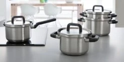 BK Flow Cool Pannenset - 4-delig – RVS Deksels - Veilig Afgietsysteem - Geschikt Voor Alle Warmtebronnen 17 BK Flow Cool Pannenset - 4-delig – RVS Deksels - Veilig Afgietsysteem - Geschikt Voor Alle Warmtebronnen -Keuken Pot 1200x600
