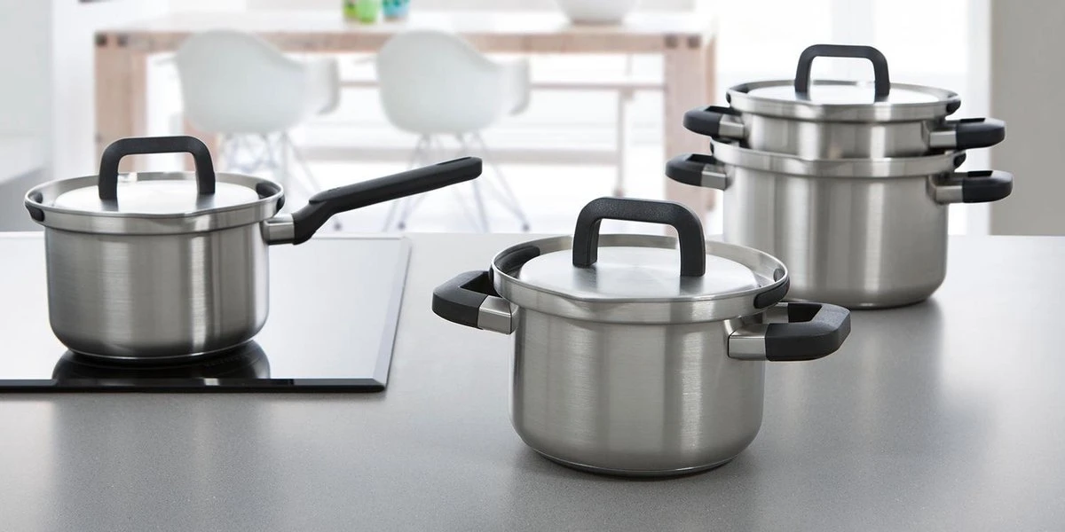 BK Flow Cool Pannenset - 4-delig – RVS deksels - Veilig afgietsysteem - geschikt voor alle warmtebronnen BK Flow Cool Pannenset - 4-delig – RVS Deksels - Veilig Afgietsysteem - Geschikt Voor Alle Warmtebronnen -Keuken Pot