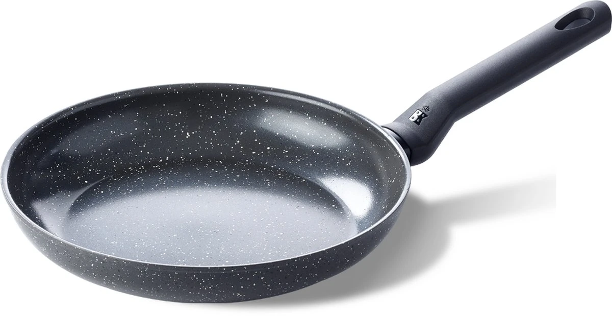 BK Universe koekenpan Ø 24cm - inductie - anti-aanbak - PFAS-vrij BK Universe Koekenpan Ø 24cm - Inductie - Anti-aanbak - PFAS-vrij -Keuken Pot 1200x619 1