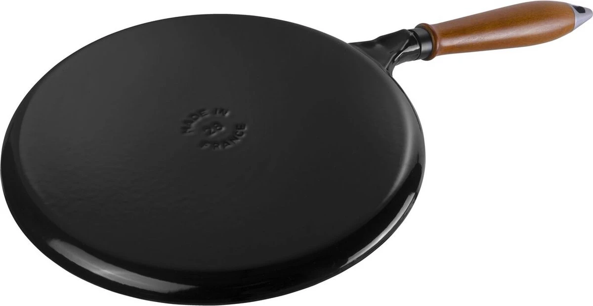 Staub Flensjespan - Houten steel - 28 cm - Zwart Staub Flensjespan - Houten Steel - 28 Cm - Zwart -Keuken Pot 1200x619 4