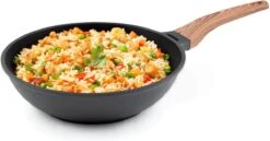 Rosmarino Black Line - Wokpan - Ø30cm - 100% PFAS & PFOA Vrij - Gegoten Aluminium - Non-stick Minerale Coating - Ergonomische Handgreep - Geschikt Voor Alle Warmtebronnen & Vaatwasser 7 Rosmarino Black Line - Wokpan - Ø30cm - 100% PFAS & PFOA Vrij - Gegoten Aluminium - Non-stick Minerale Coating - Ergonomische Handgreep - Geschikt Voor Alle Warmtebronnen & Vaatwasser -Keuken Pot 1200x628 3