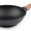 Rosmarino Black Line - Wokpan - Ø30cm - 100% PFAS & PFOA Vrij - Gegoten Aluminium - Non-stick Minerale Coating - Ergonomische Handgreep - Geschikt Voor Alle Warmtebronnen & Vaatwasser -Keuken Pot 1200x635 6