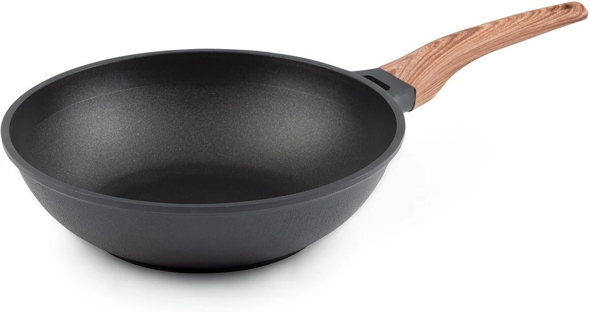 Rosmarino Black Line - wokpan - Ø30cm - 100% PFAS & PFOA vrij - gegoten aluminium - non-stick minerale coating - ergonomische handgreep - geschikt voor alle warmtebronnen & vaatwasser Rosmarino Black Line - Wokpan - Ø30cm - 100% PFAS & PFOA Vrij - Gegoten Aluminium - Non-stick Minerale Coating - Ergonomische Handgreep - Geschikt Voor Alle Warmtebronnen & Vaatwasser -Keuken Pot 1200x635 6