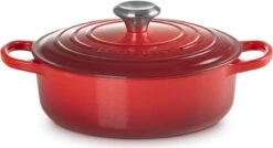 Le Creuset - Gietijzeren - Lage Braadpan - 24cm - Kersenrood 17 Le Creuset - Gietijzeren - Lage Braadpan - 24cm - Kersenrood -Keuken Pot 1200x653 2