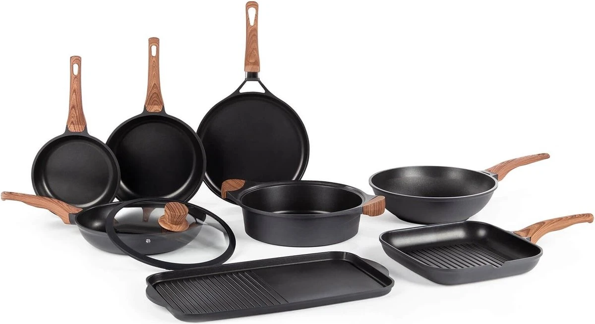 Rosmarino Black Line - wokpan - Ø30cm - 100% PFAS & PFOA vrij - gegoten aluminium - non-stick minerale coating - ergonomische handgreep - geschikt voor alle warmtebronnen & vaatwasser Rosmarino Black Line - Wokpan - Ø30cm - 100% PFAS & PFOA Vrij - Gegoten Aluminium - Non-stick Minerale Coating - Ergonomische Handgreep - Geschikt Voor Alle Warmtebronnen & Vaatwasser -Keuken Pot 1200x654 2