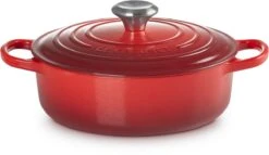 Le Creuset - Gietijzeren - Lage Braadpan - 24cm - Kersenrood 8 Le Creuset - Gietijzeren - Lage Braadpan - 24cm - Kersenrood -Keuken Pot 1200x695 1