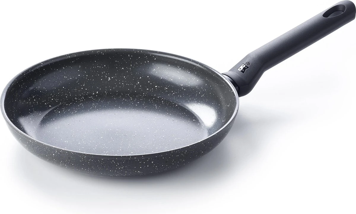 BK Universe koekenpan Ø 24cm - inductie - anti-aanbak - PFAS-vrij BK Universe Koekenpan Ø 24cm - Inductie - Anti-aanbak - PFAS-vrij -Keuken Pot 1200x720 8