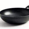 KitchenAid Classic Forged Aluminium Wok ø28cm - Zwart - Inductie - Anti-aanbak 1 KitchenAid Classic Forged Aluminium Wok ø28cm - Zwart - Inductie - Anti-aanbak -Keuken Pot 1200x728 4