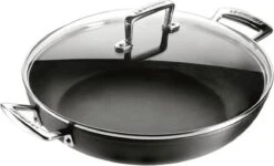 LE CREUSET - Les Forgees - Sauteerpan 2 Grepen 28cm 3,2L 4 LE CREUSET - Les Forgees - Sauteerpan 2 Grepen 28cm 3,2L -Keuken Pot 1200x729 9
