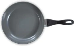 BK Easy Basic Ceramic Koekenpan Ø 28 Cm - Anti-aanbak - PFAS-vrij - Krasvast 5 BK Easy Basic Ceramic Koekenpan Ø 28 Cm - Anti-aanbak - PFAS-vrij - Krasvast -Keuken Pot 1200x756 2