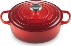 Le Creuset - Gietijzeren - Lage Braadpan - 24cm - Kersenrood 15 Le Creuset - Gietijzeren - Lage Braadpan - 24cm - Kersenrood -Keuken Pot 1200x785 1