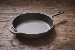 Koock Amsterdam® Skillet Gietijzer - Koekenpan - Geschikt Voor Alle Warmtebronnen Incl. BBQ En Inductie -Keuken Pot 1200x800 106