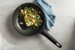 Sola - Fair Cooking Zwart/wit Greblon Anti Aanbaklaag 5 Sola - Fair Cooking Zwart/wit Greblon Anti Aanbaklaag -Keuken Pot 1200x800 178