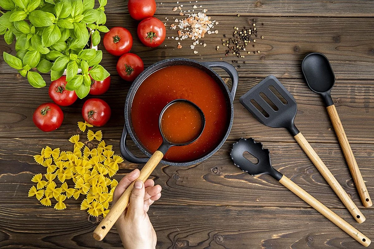 Smile 10-Delige Pannenset - Anti Aanbaklaag - Vaatwasser bestendig - Zwart - MGK-17 Smile 10-Delige Pannenset - Anti Aanbaklaag - Vaatwasser Bestendig - Zwart - MGK-17 -Keuken Pot 1200x800 265