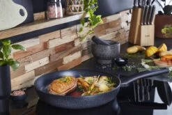 Tefal Black Stone Koekenpan - Ø 28 Cm -Keuken Pot 1200x801 11