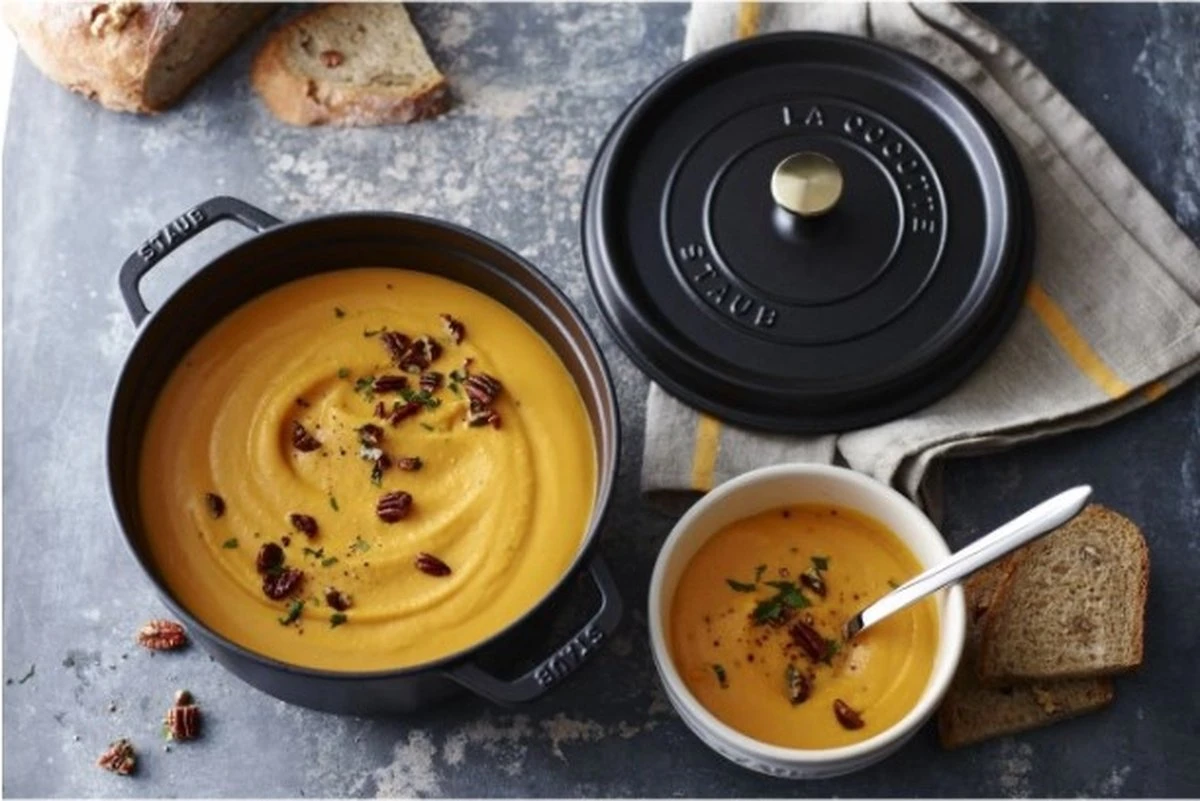 Staub Ronde Braadpan - Ø28 cm - Zwart Staub Ronde Braadpan - Ø28 Cm - Zwart -Keuken Pot 1200x801 14