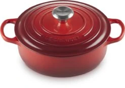 Le Creuset - Gietijzeren - Lage Braadpan - 24cm - Kersenrood 4 Le Creuset - Gietijzeren - Lage Braadpan - 24cm - Kersenrood -Keuken Pot 1200x843