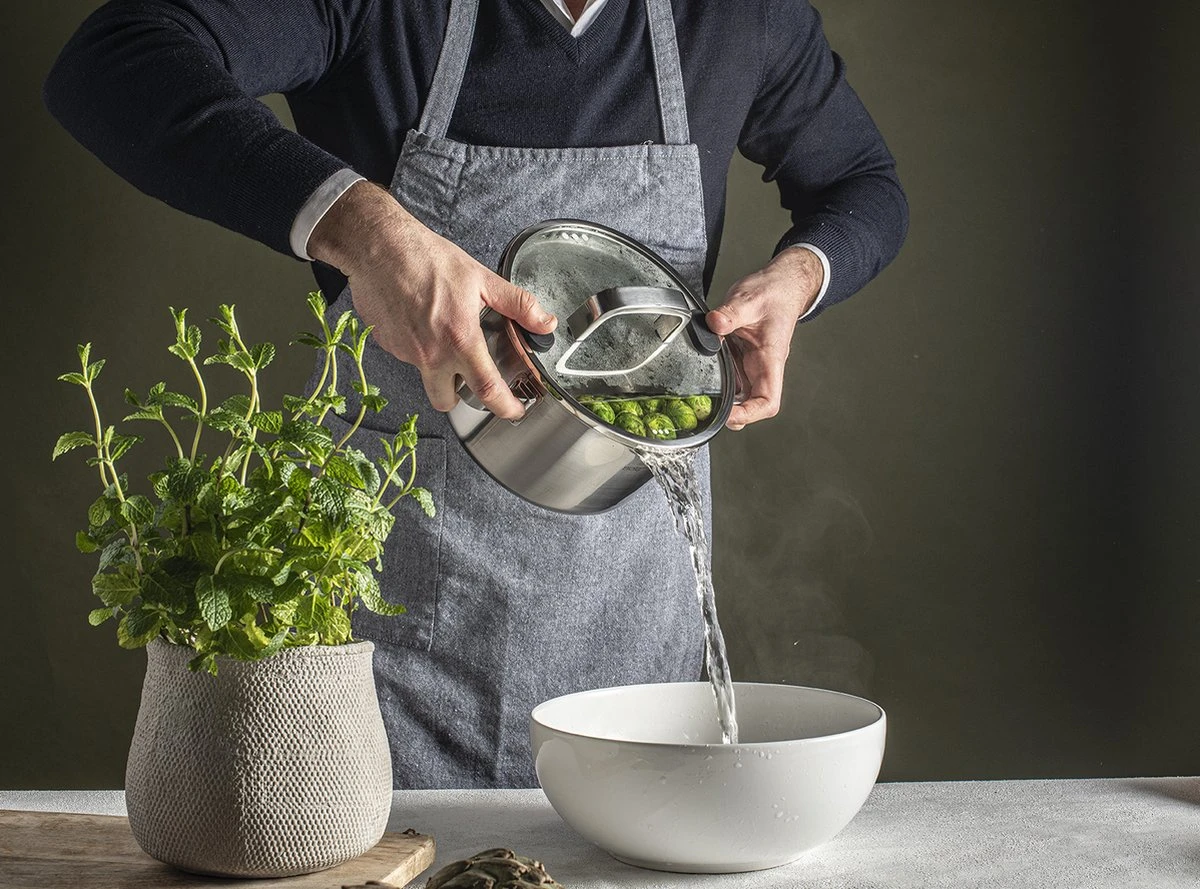 Sola Pannenset Juvia - 4 delig - Ø 16,16,18,20 cm - Zilver - RVS - Sandwichbodem Sola Pannenset Juvia - 4 Delig - Ø 16,16,18,20 Cm - Zilver - RVS - Sandwichbodem -Keuken Pot 1200x889 1