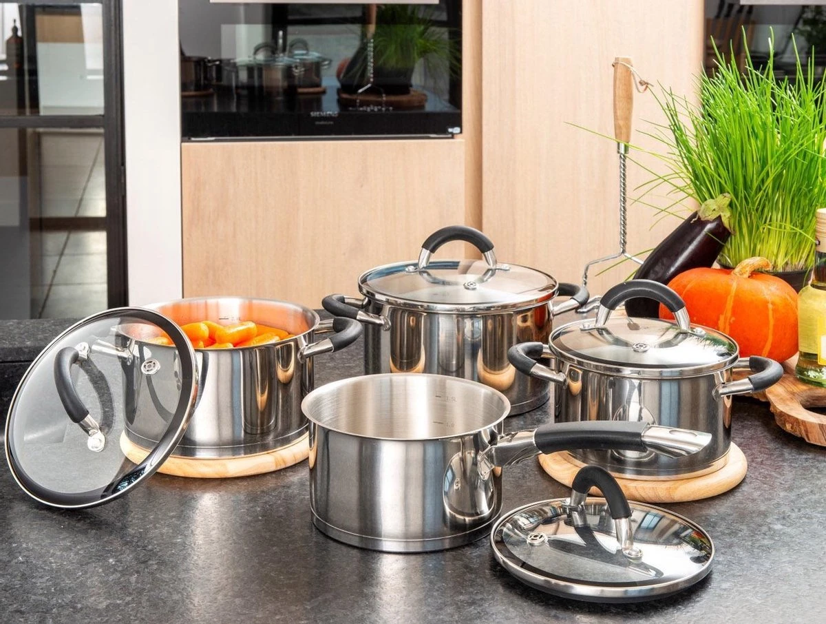 Sola Pannenset Venice - 4 delig - Ø 16,16,18,20 cm - Zilver - RVS - Sandwichbodem Sola Pannenset Venice - 4 Delig - Ø 16,16,18,20 Cm - Zilver - RVS - Sandwichbodem -Keuken Pot 1200x906 2