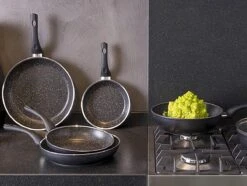 Sola Wokpan Stonehenge - Ø 28 Cm - Zwart/wit - Aluminium - Antiaanbaklaag -Keuken Pot 1200x906 28