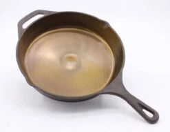 Koock Amsterdam® Skillet Gepolijst Gietijzer - 25cm - Koekenpan - Geschikt Voor Alle Warmtebronnen -Keuken Pot 1200x930 3