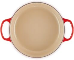 Le Creuset - Gietijzeren - Lage Braadpan - 24cm - Kersenrood 16 Le Creuset - Gietijzeren - Lage Braadpan - 24cm - Kersenrood -Keuken Pot 1200x963 1