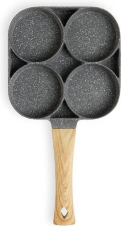 Magnani - Eierpan - 4 Bakplaten Van ⌀ 8 Cm - Voor Gas- En Elektrische Kookplaten - Aluminium - Houten Handvat - 38 X 18.7 X 2 Cm -Keuken Pot 643x1200 1