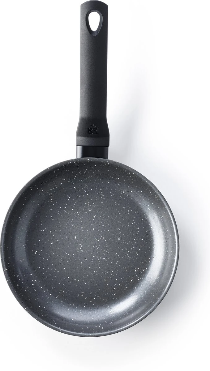 BK Universe koekenpan Ø 24cm - inductie - anti-aanbak - PFAS-vrij BK Universe Koekenpan Ø 24cm - Inductie - Anti-aanbak - PFAS-vrij -Keuken Pot 679x1200 1