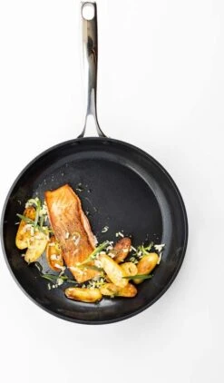 BK Superior Koekenpan - Ø 24 Cm - Keramisch - Inductie 4 BK Superior Koekenpan - Ø 24 Cm - Keramisch - Inductie -Keuken Pot 703x1200 1